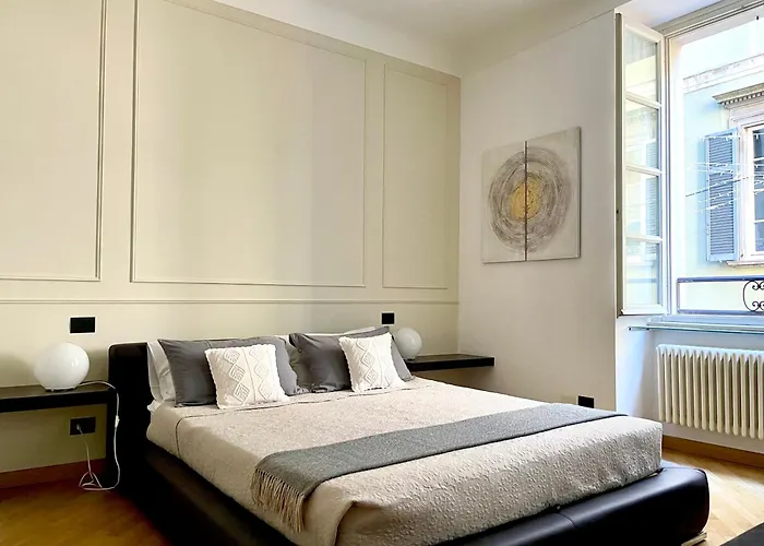 Charming Como - Apartment Downtown In The Pedestrian Area With 2 Double Bedrooms And 2 Complete Bathrooms A Spacious Living Room And Full Equipped Kitchen