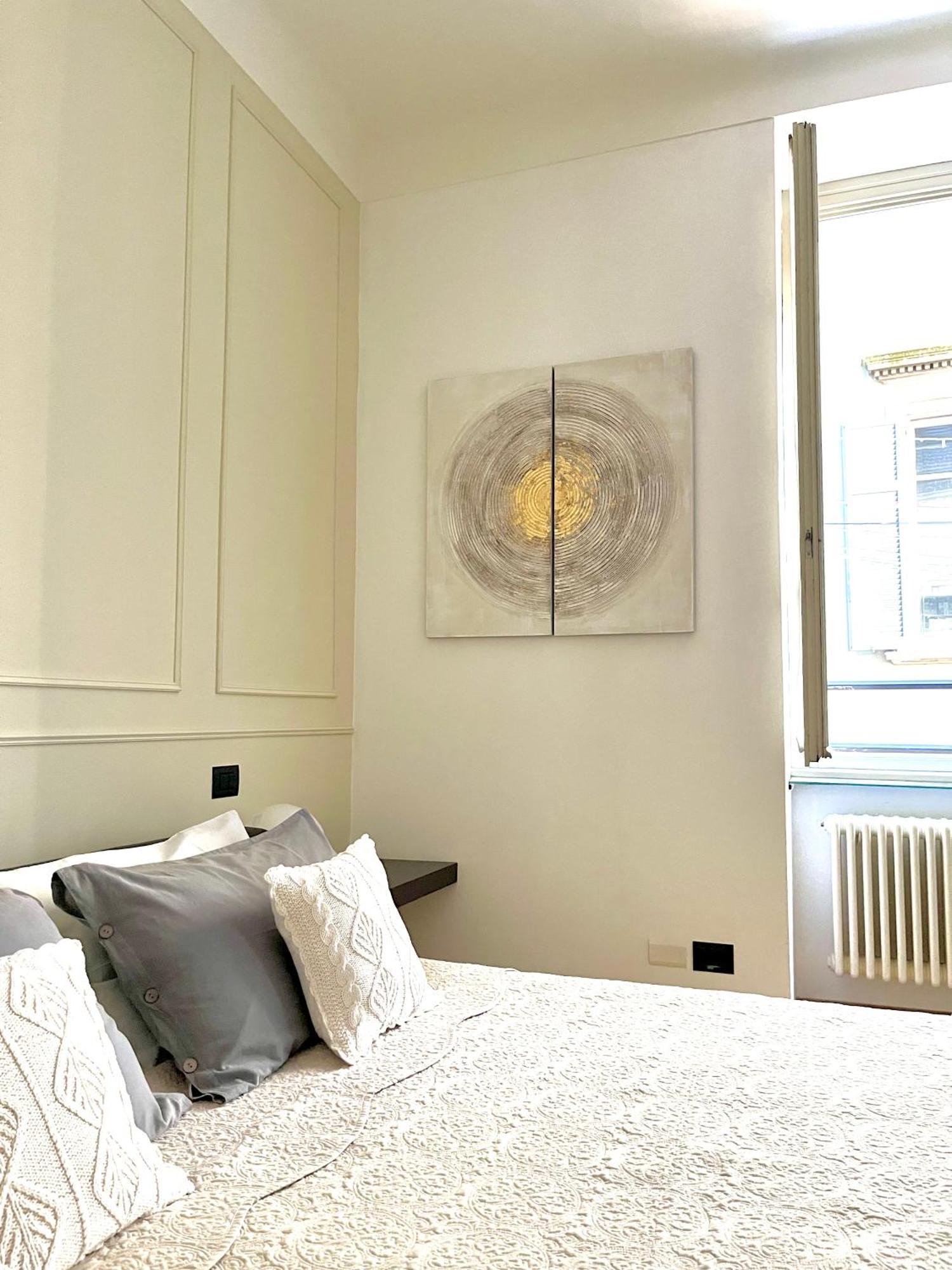 Appartamento Charming - Downtown In The Pedestrian Area With 2 Double Bedrooms And 2 Complete Bathrooms A Spacious Living And Full Equipped Kitchen Côme
